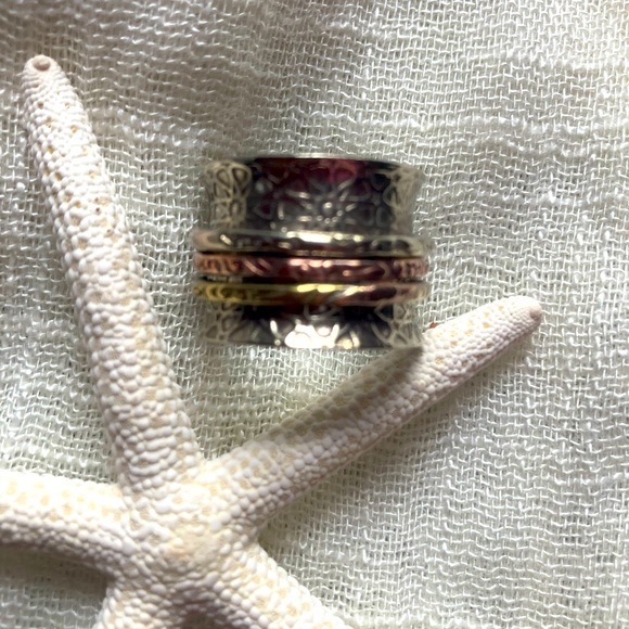 NEW 925 Silver Spinner Ring, Size 7 - Picture 1 of 4